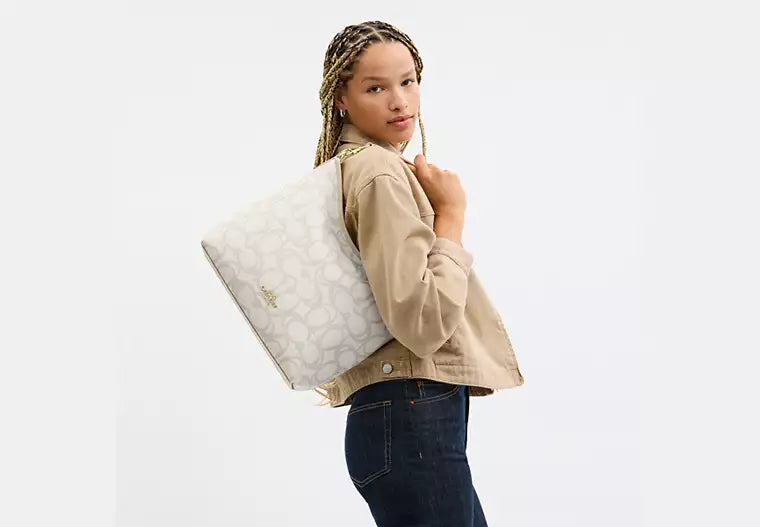 Laurel Large Shoulder Bag In Sketch Signature Canvas (189)