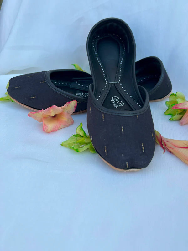 Plain Khussas