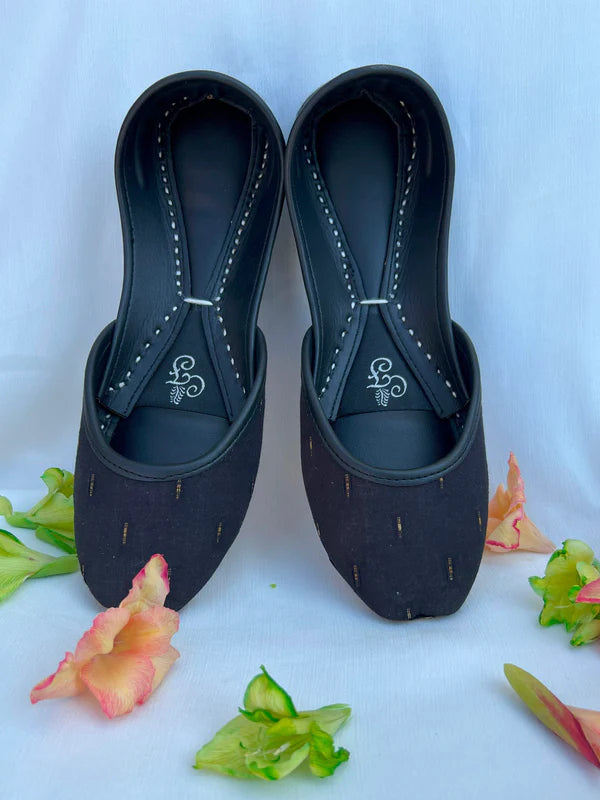 Plain Khussas